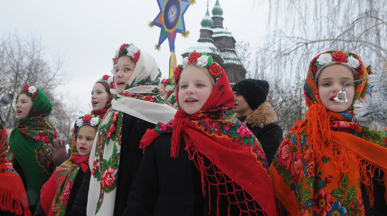 Колядки на будь-який смак: короткі, традиційні та жартівливі привітання до Різдва 2025
