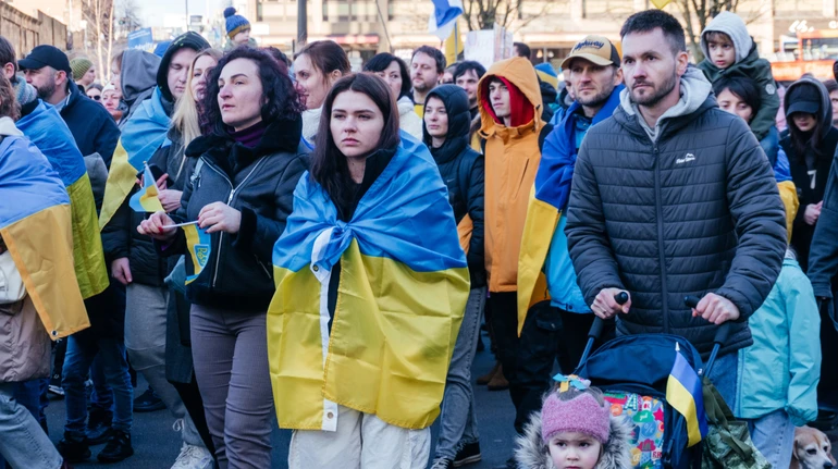 Порадили переїхати у безпечніші регіони України: Британія відмовляє родинам біженців у притулку
