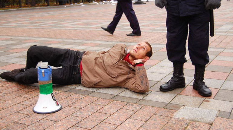 Анархіст та мінометник: Пам'яті військового та художника Давида Чичкана