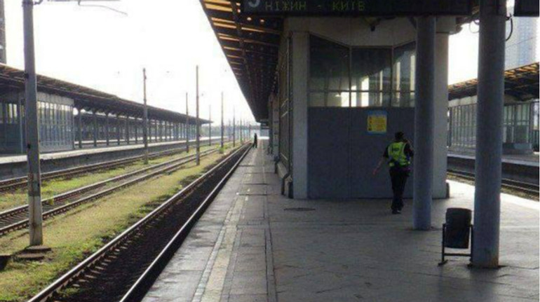 Хотів зробити селфі: у Києві помер 24-річний хлопець, якого уразило струмом на даху електрички