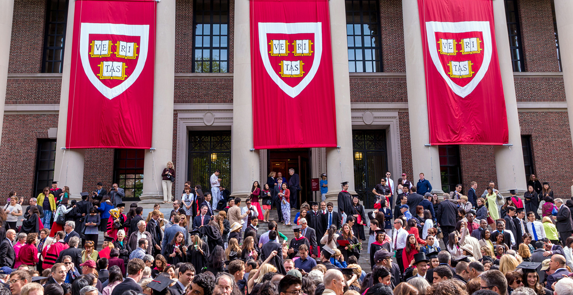 Гарвард – безкоштовно. Як вступити у найпрестижніші виші США