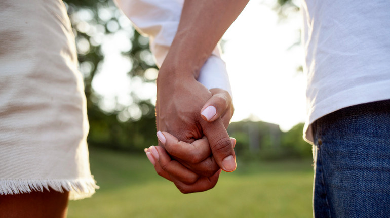 70% of Ukrainians are in relationships, most of them are satisfied: the results of the survey