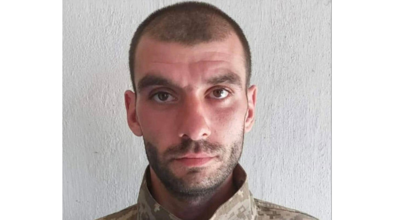 Велика гордість, хоч і крізь сльози: сина головного рабина України посмертно нагородили Хрестом Героя