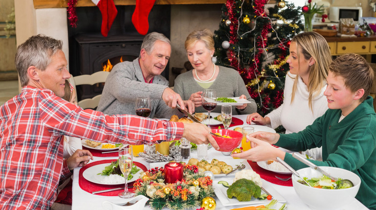 Чи можна погладшати від святкового переїдання і що на це впливає?