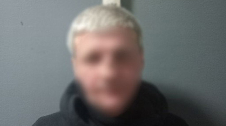 За зауваження – удари ножем у живіт: у Києві за напад на жінку засудили 52-річного чоловіка