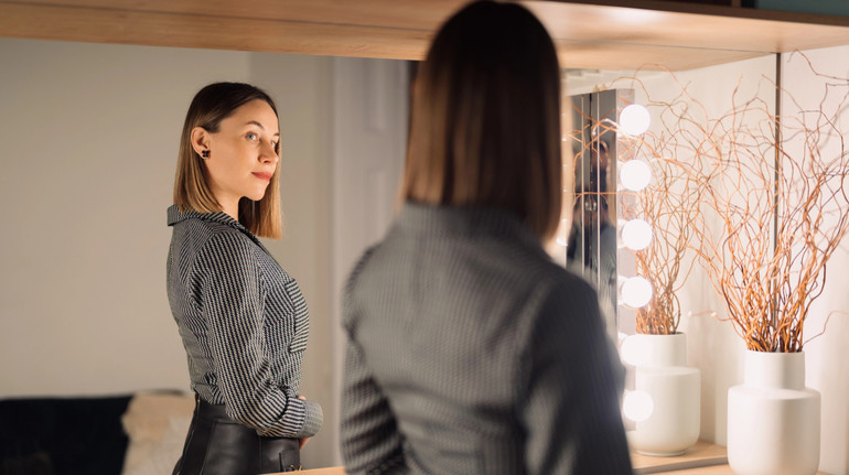 Чи нормально розмовляти із собою? Пояснює наука