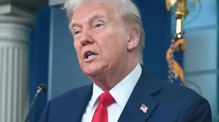 Трамп підписав закон, який розширює санкції за участь у депортації українських дітей