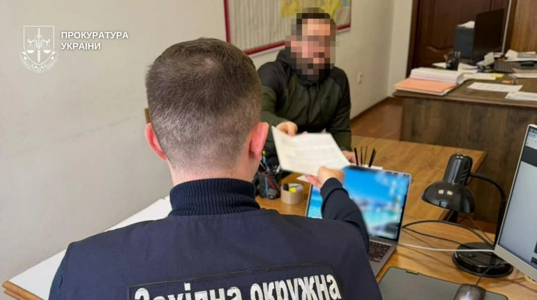 Приватна клініка у Дніпрі отримала пів мільйона гривень від держави за фіктивні послуги