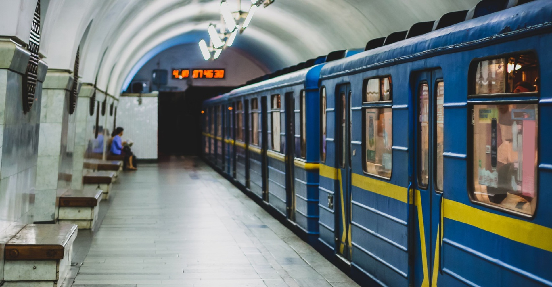 Як правильно дерусифікувати метро Льва Толстого та вулиці Толстого і Пушкіна?
