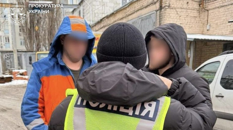 Падіння дівчини в яму з окропом: посадовцю Київтеплокомуненерго оголосили підозру