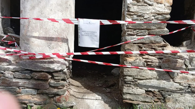 Француженку знайшли мертвою в покинутій італійській церкві: вона шукала будинок з привидами