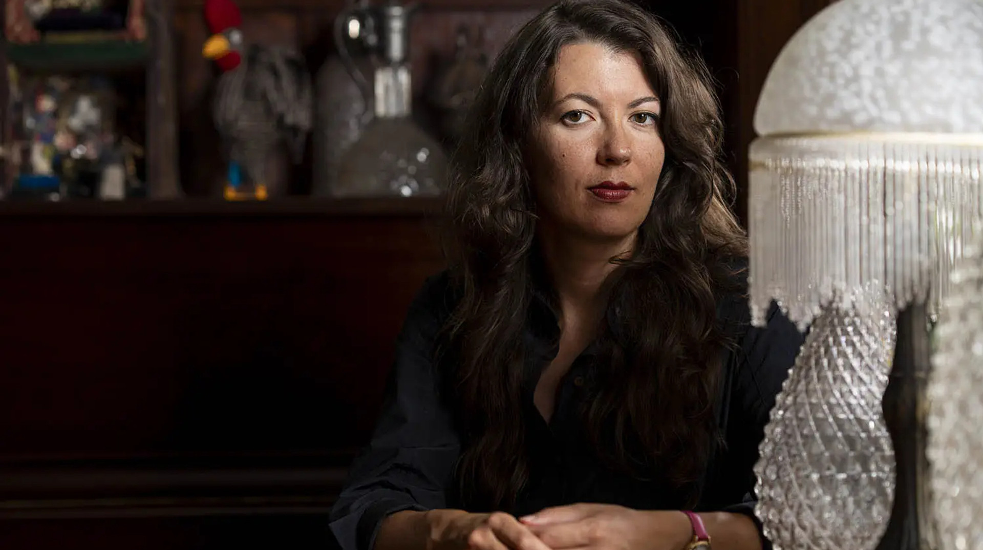 Критикую себе за те, що пишу про війну. Канадійка Марія Рева розповідає про свій дебютний роман про Україну, що здивував Букерівську премію