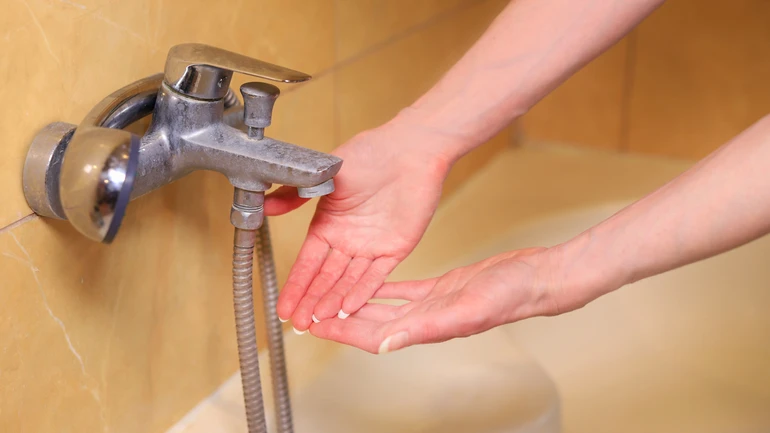 Зникла вода після обстрілу? 7 правил безпеки під час перебоїв з постачанням