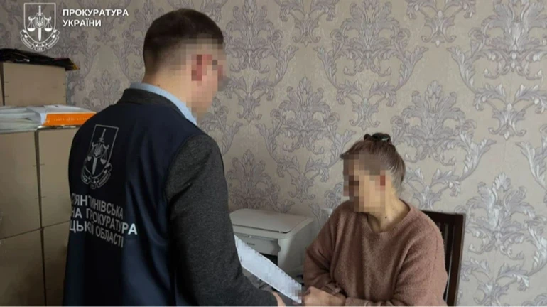 Жінку, яка 18 років зберігала у квартирі труп доньки, відправили до психіатричного закладу