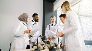 5 популярних міфів про здоровʼя і тіло, які вчені спростували у 2025 році