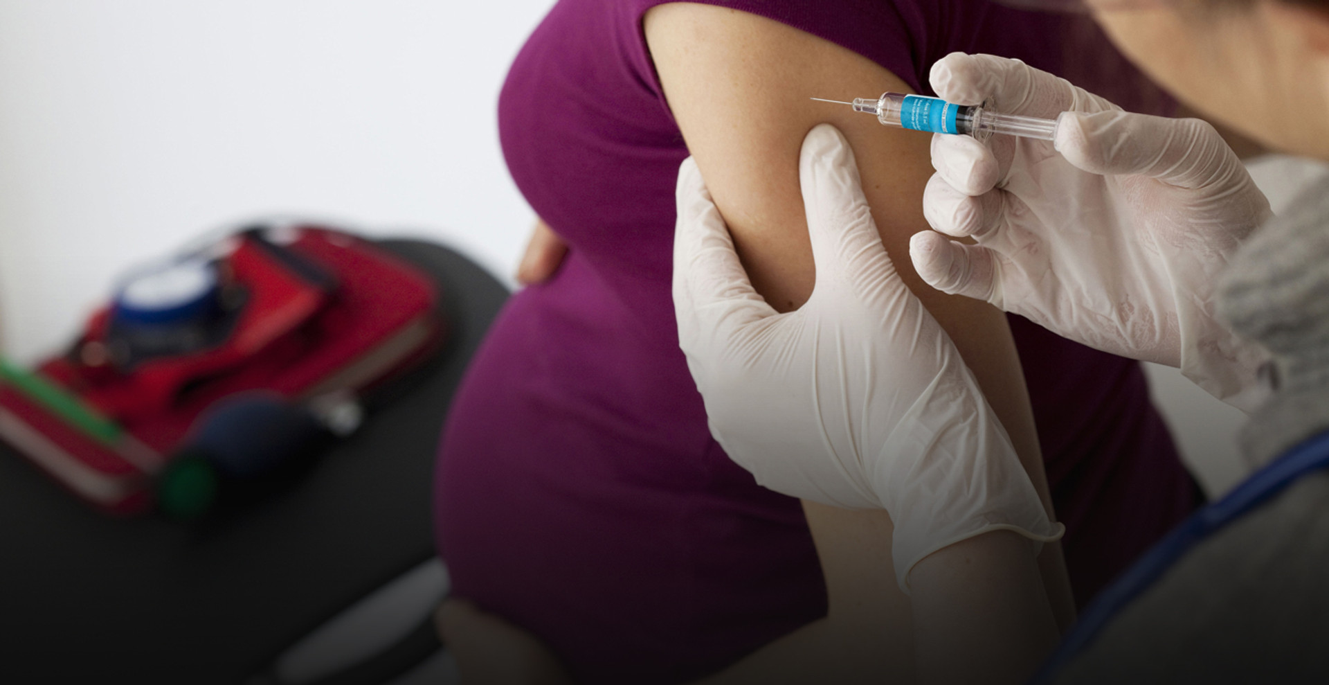 Вакцина от гриппа и беременность. Комментирует акушер-гинеколог 