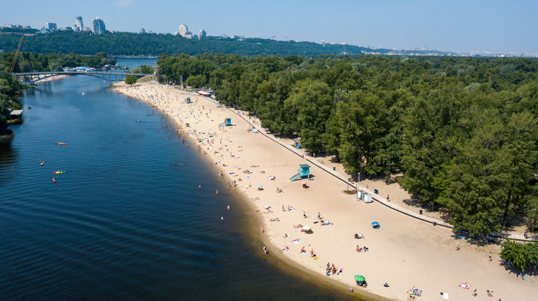 Чи можна купатися на пляжах Києва? Розповів головний санлікар столиці