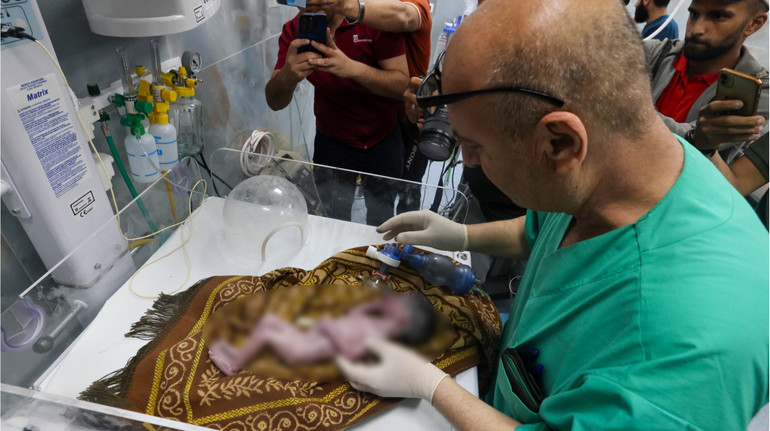 У Секторі Гази померло немовля, яке раніше врятували з утроби смертельно пораненої матері