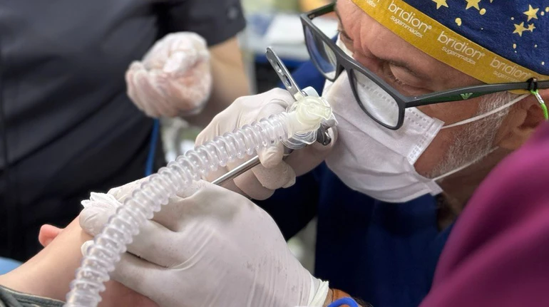 У Львові врятували 3-річного малюка, який випадково проковтнув побутову хімію