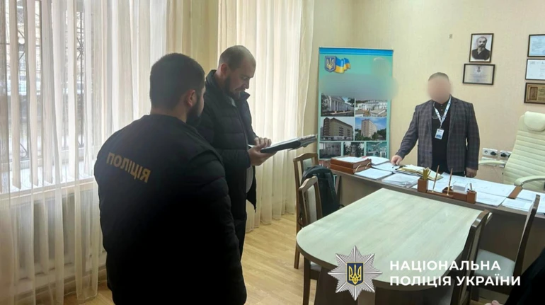На Полтавщині медиків підозрюють у привласненні грошей за імпланти, які надаються безоплатно