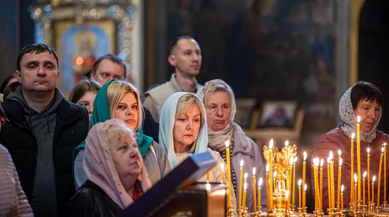 Більшість українців підтримують об'єднання православних церков: 80% опитаних – за розрив УПЦ з РПЦ