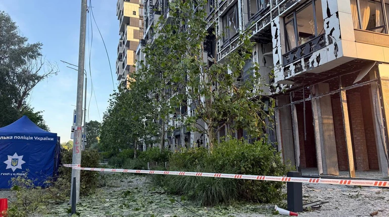 Медики розповіли про стан двох хлопчиків, мама яких загинула від обстрілу в Києві