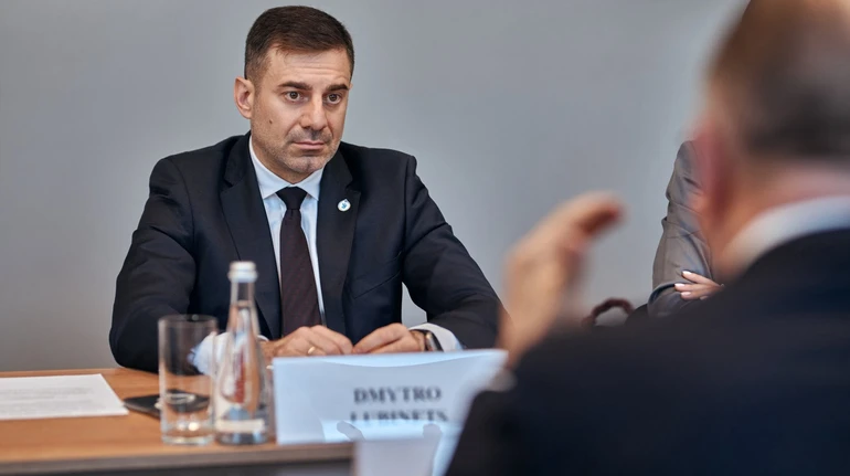 Через повітряні тривоги та збої: омбудсмен пропонує знизити прохідний бал НМТ