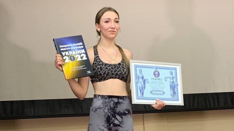 Присвятила загиблому батьку: вінничанка встановила рекорд України серед жінок з кількості присідань