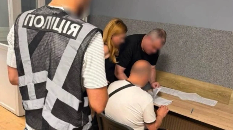 Знайомився через соцмережі: у Львові судитимуть чоловіка, який просив оголені фото у дітей