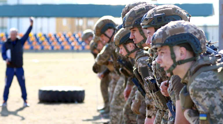 У Міноборони розповіли, яка стипендія в курсантів військових вишів у 2026 році