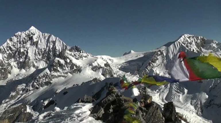 У Непалі через снігову лавину загинуло 7 альпіністів, 5 з них – іноземці