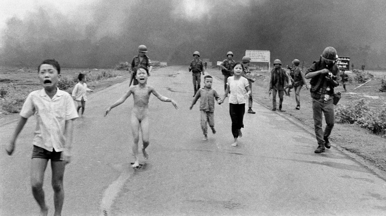 World Press Photo прибрав авторство у знаменитій світлині Дівчинка з Напалмом