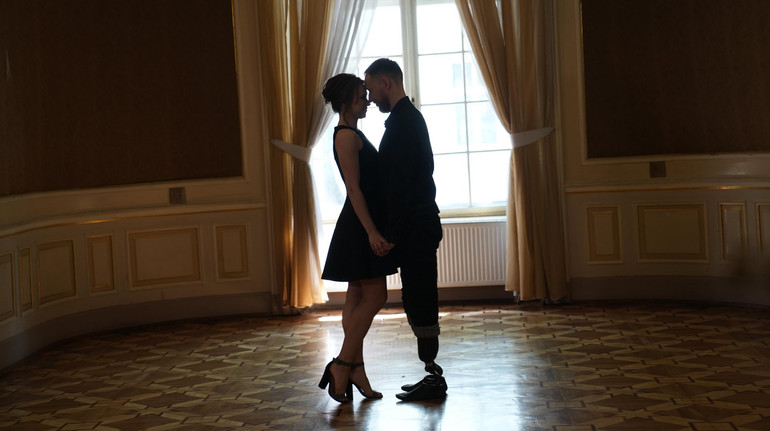 The veteran first danced on prostheses along with his beloved
