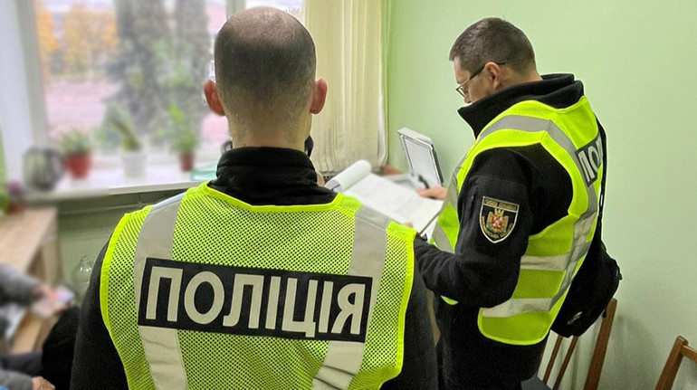 На Житомирщині посадовицю підозрюють у недбалості, що призвела до загибелі матері та доньки