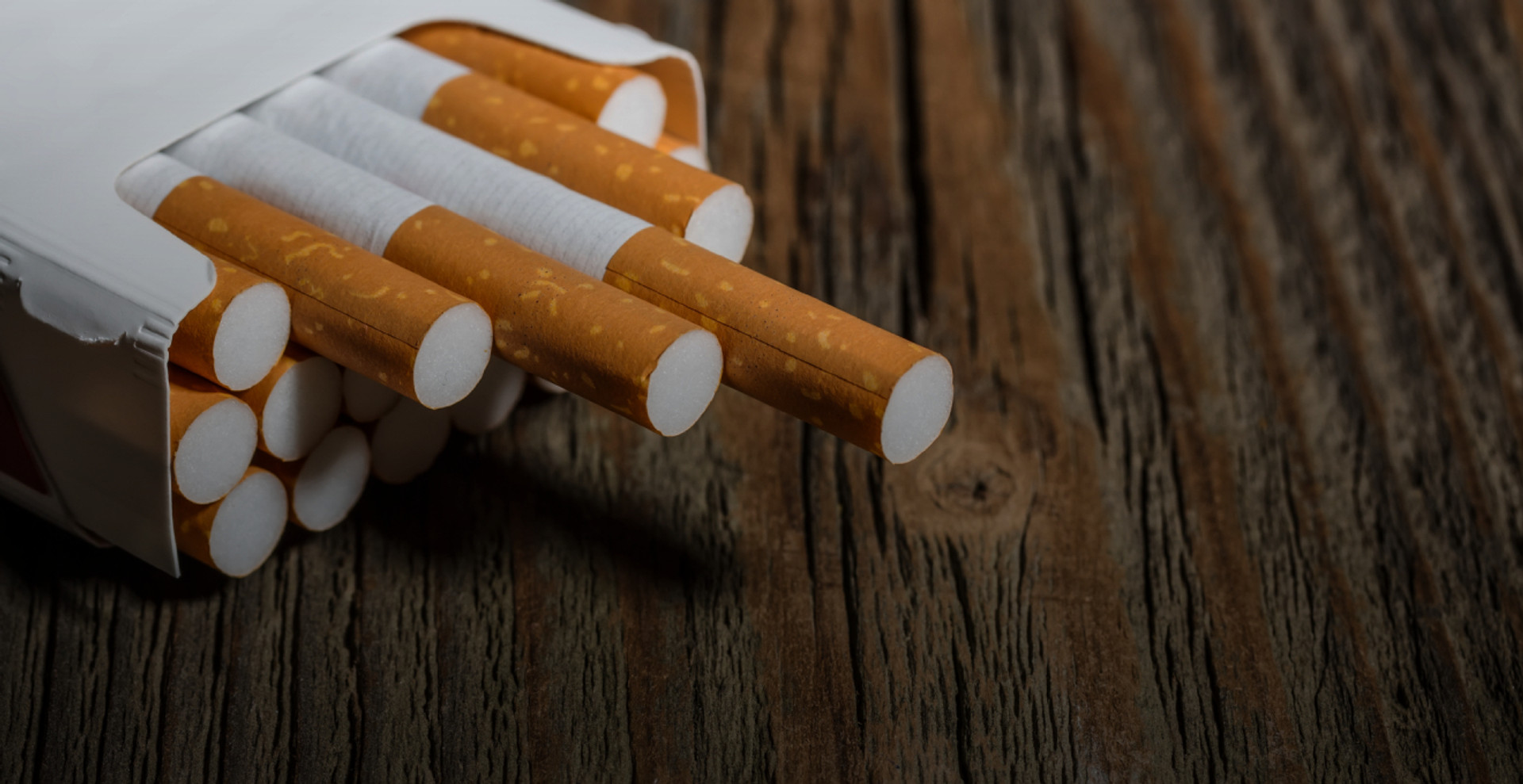 Чому рекламну викладку тютюнових виробів необхідно змінити?