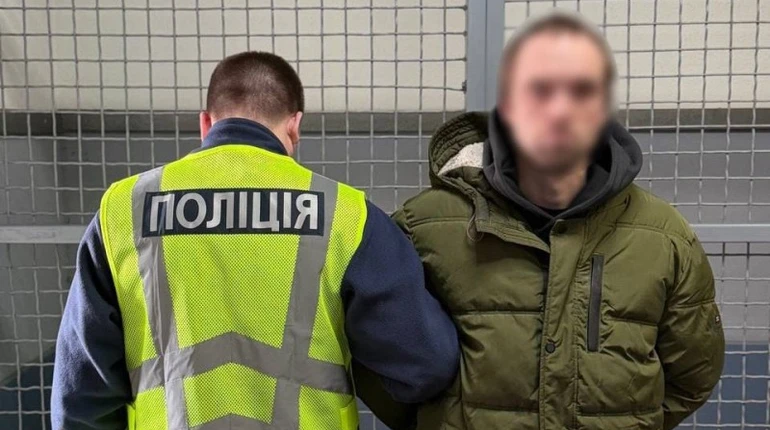 Небезпечне побачення:  у Києві чоловік обікрав жінку після знайомства в соцмережі