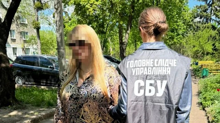 Батько-одинак за 12 тисяч доларів – у Харкові викрили схему фіктивного позбавлення прав матерів