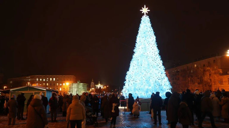 КМДА: На Софійській площі у Києві встановлять ялинку, але масових заходів не буде