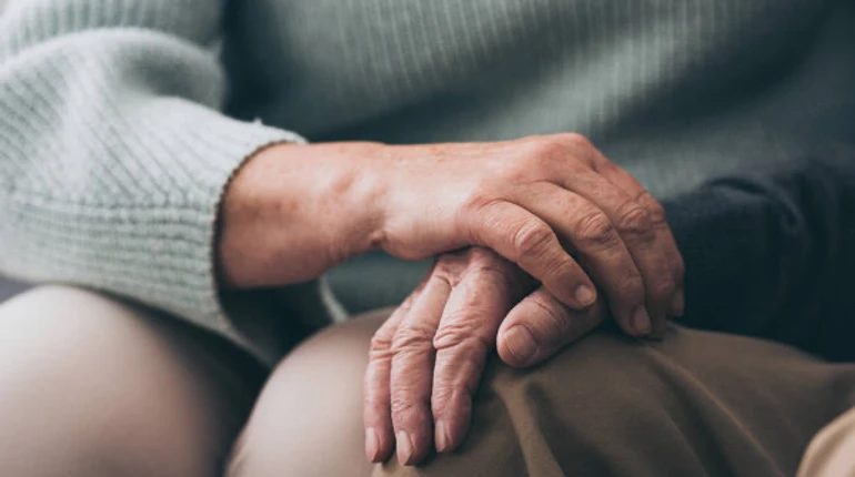 Кличко: У Києві самотніх людей старшого віку, які стоять на обліку, щодня годуватимуть гарячою їжею