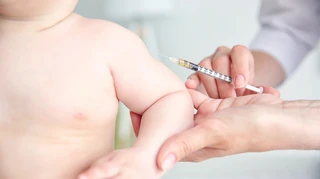 Алюміній у вакцинах безпечний і не викликає аутизму – МОЗ спростовує популярний міф