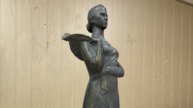 Проєкт пам'ятника Лесі Українки: як виглядатиме скульптура в Одесі