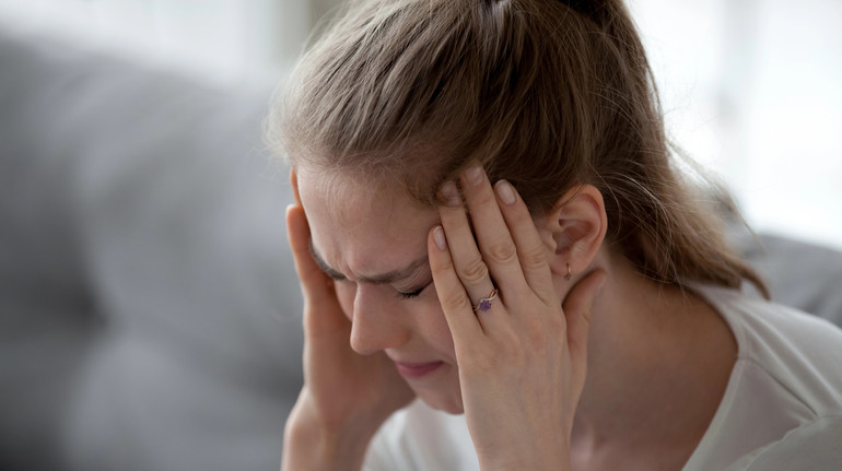 Мігрені та головні болі є глобальним тягарем, який потребує більшого визнання – вчені