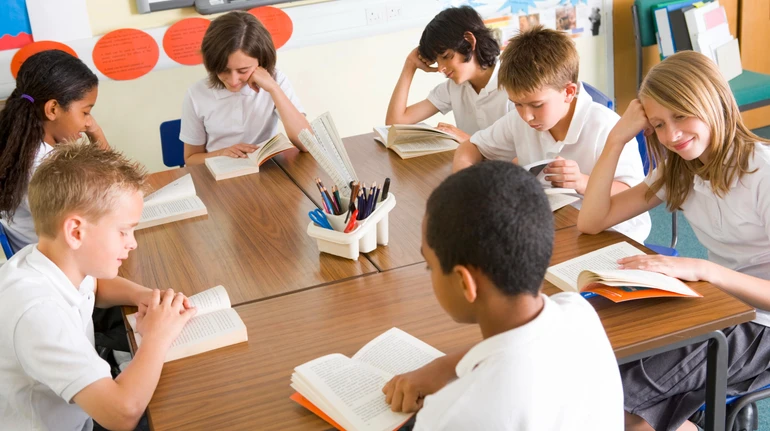 МОН оновило правила поділу класів на групи: зважатимуть на інтереси дітей