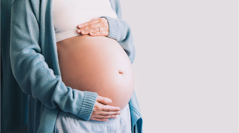 Знижує ризики кесаревого розтину: вчені дослідили вплив COVID-вакцинації на вагітних