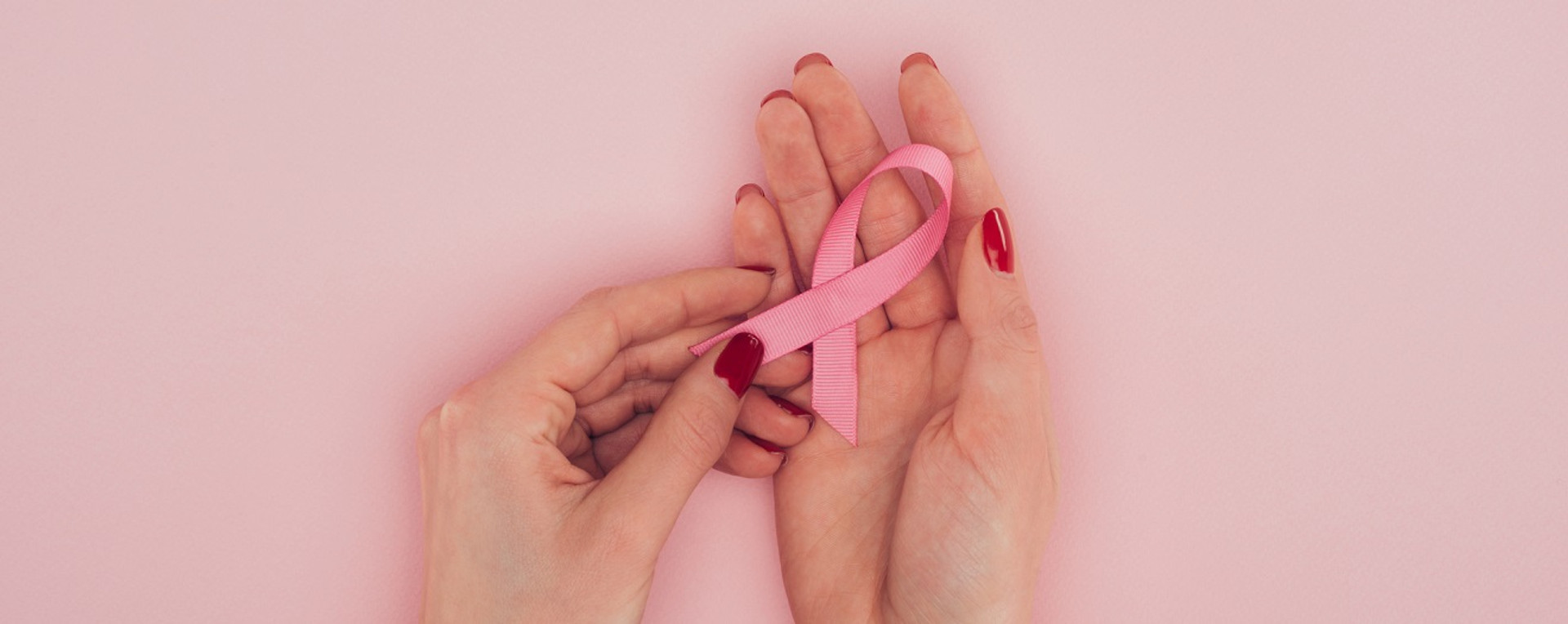 Не турбує – не означає відсутній: що треба знати про рак молочної залози