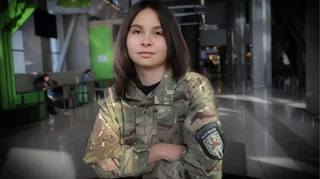 У мене стоїть будильник на хвилину мовчання. Історія журналістки й парамедикині з Лисичанська про травми війни та зцілення