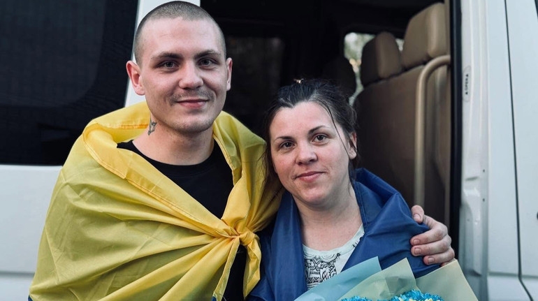 З полону повернулися мама й син, які разом вийшли з Азовсталі і не бачилися три роки