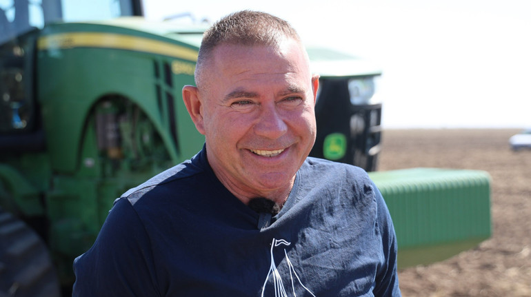 Розміновував поля і знищував дрони: загиблому фермеру з Херсонщини просять надати звання Героя України