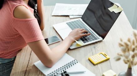 Молився, щоб дожити до ранку. 5 важливих текстів року від УП.Життя