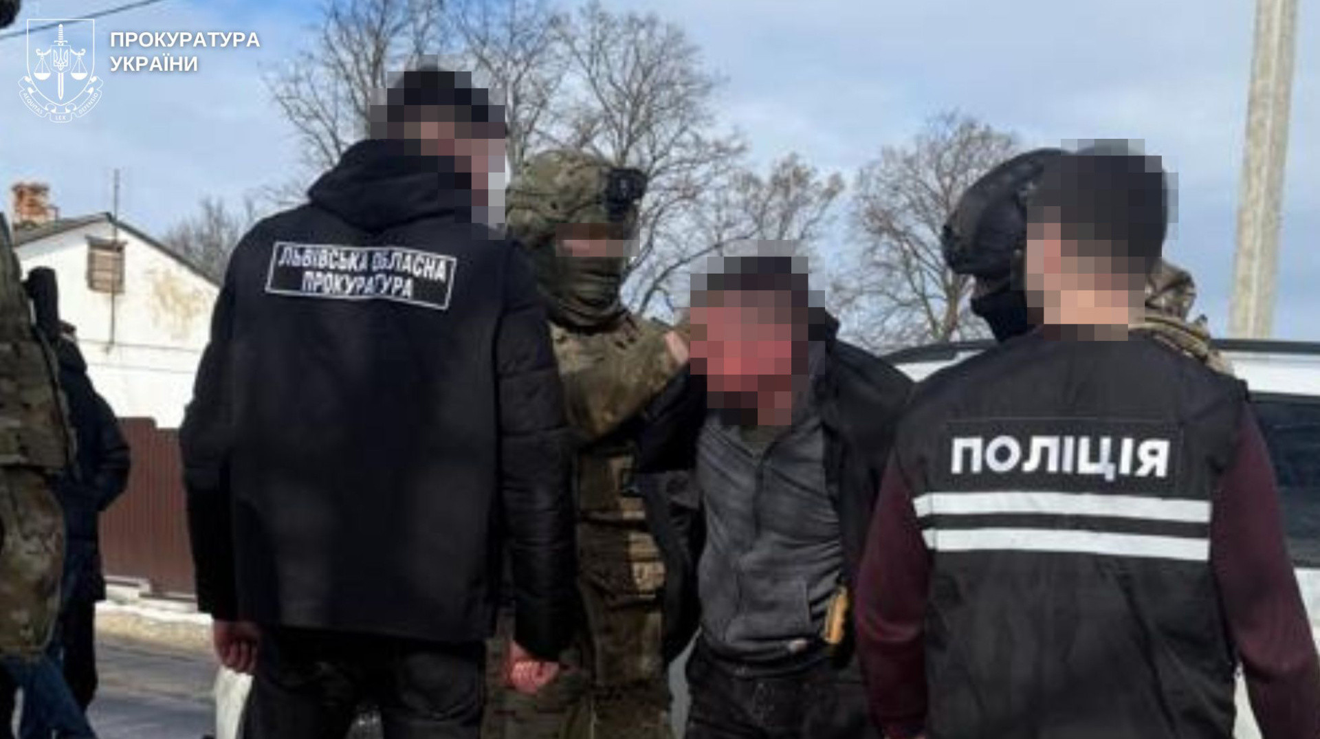 Вимагав 5 тисяч доларів: на Львівщині затримали чоловіка, який шантажував жінку інтимними фото